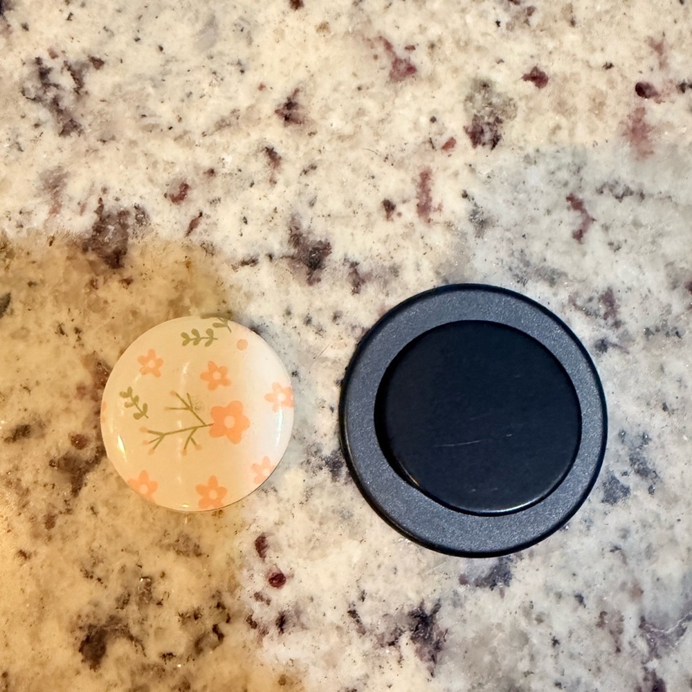 Floral PopSocket with Black Base